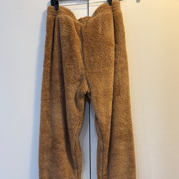 NWOT Offline by Aerie Sherpa Brown Teddy Jogger Size LARGE - Picture 3 of 9